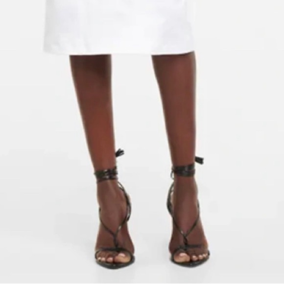 NWT TOM FORD LEATHER TASSLE ANKLE STRAP SANDALS HEEL - Picture 6 of 12